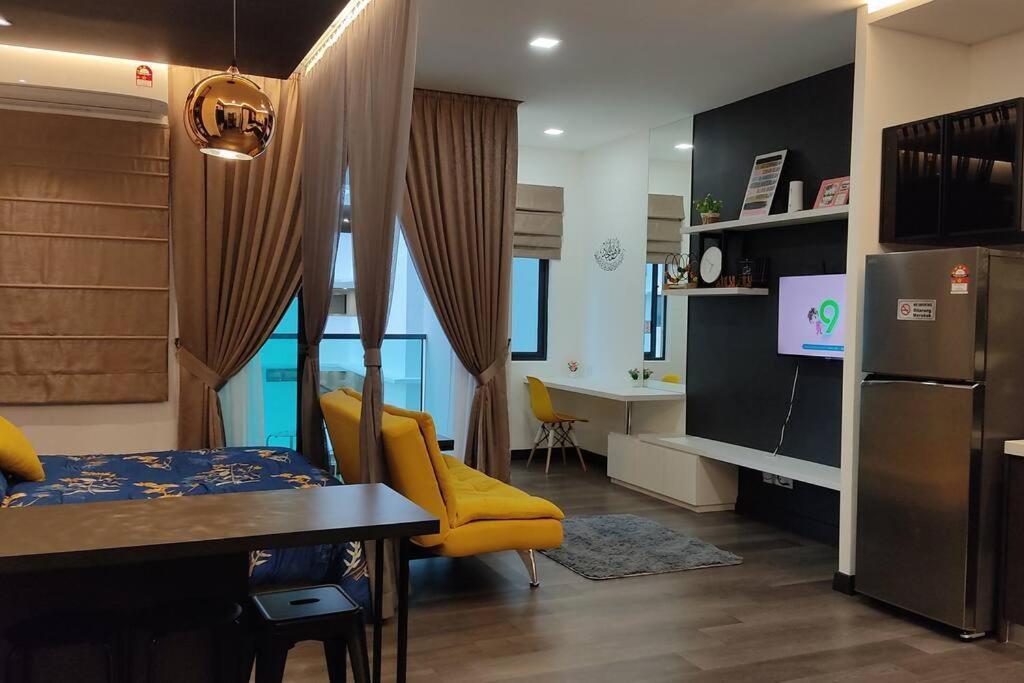 Hidayah Homestay Near Ukm And Ktm Station With High Speed Wifi - Pool & River View Bangi Exteriér fotografie